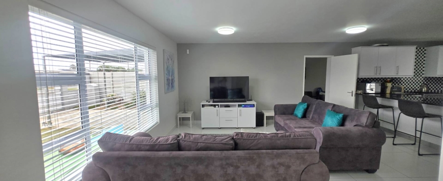 4 Bedroom Property for Sale in Franskraal Western Cape